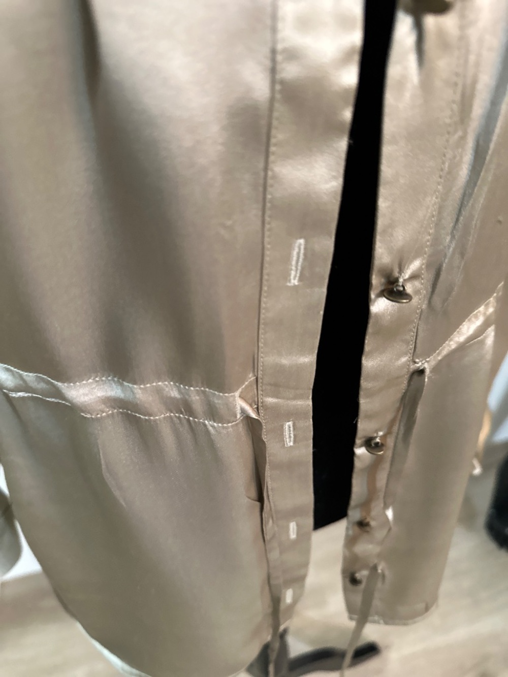 NWT BANANA, REPUBLIC, SILK BLOUSE, LARGE 🔥🔥♥️ - Picture 6 of 12